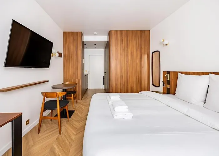 شقة 152 Luxueuse-etienne Marcel-chatelet-paris 3 باريس