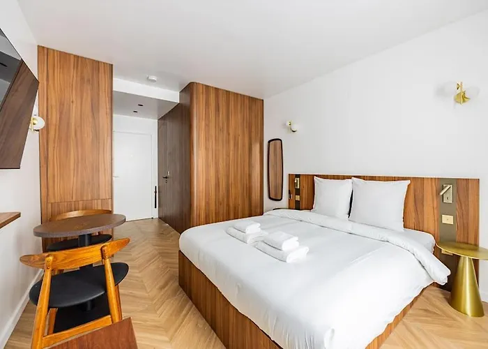 شقة 152 Luxueuse-etienne Marcel-chatelet-paris 3